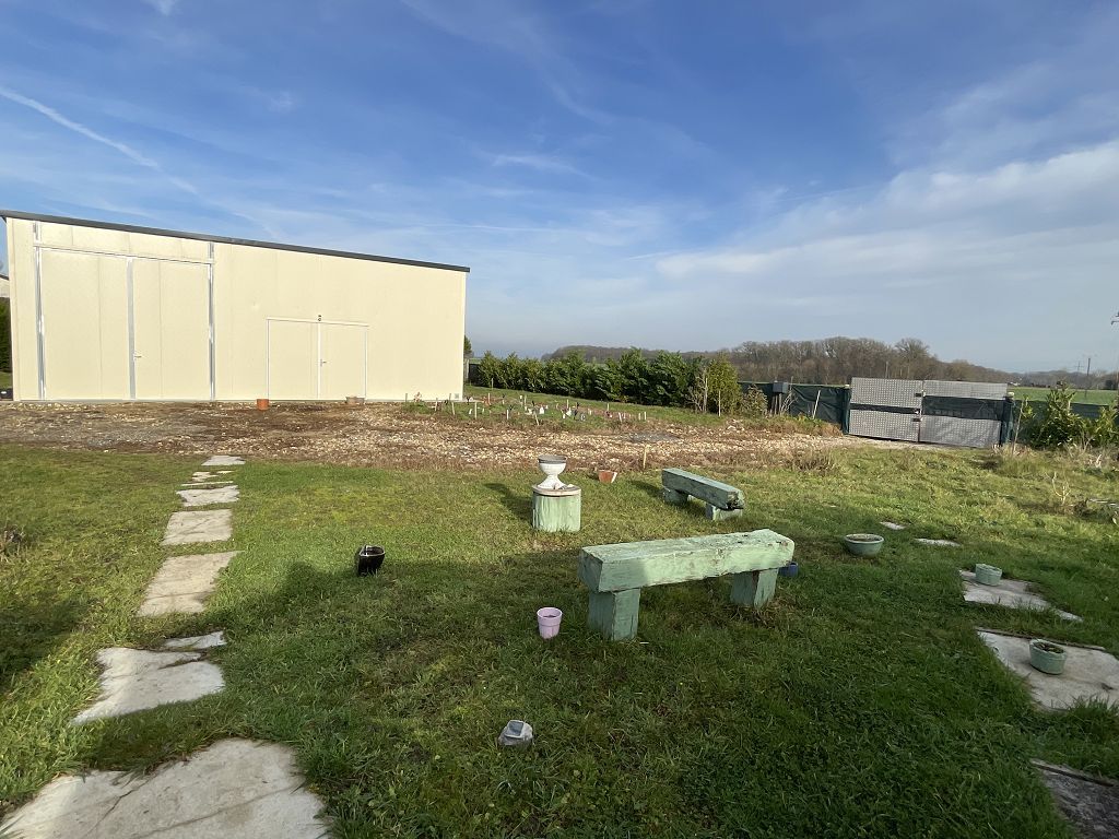 image du bien immobilier Garage LA SELLE EN HERMOY